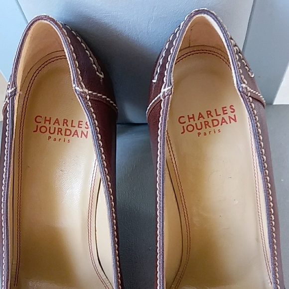 Gorgeous classy authentic Charles Jourdan shoes - Picture 3 of 8